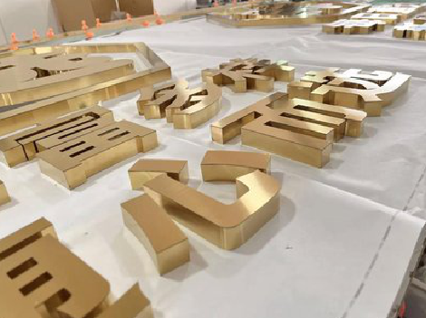 吉安拉丝不锈钢字的特点。